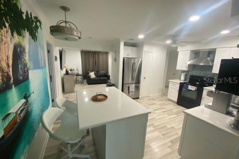 Villa ou maison à louer à Largo, Floride: 3 chambres, 131.74 m2 № 2420280 - photo 3