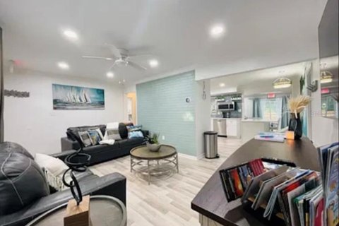 Villa ou maison à louer à Largo, Floride: 3 chambres, 131.74 m2 № 2420280 - photo 9