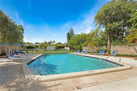 Condo in Key Biscayne, Florida, 1 bedroom  № 1961504 - photo 20