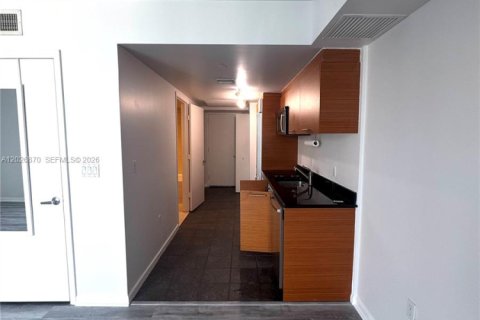Condo in Miami, Florida  № 2192973 - photo 8