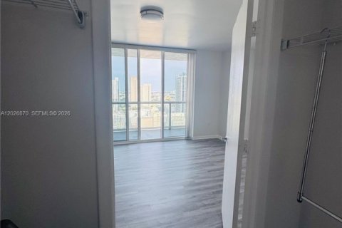 Condo in Miami, Florida  № 2192973 - photo 20