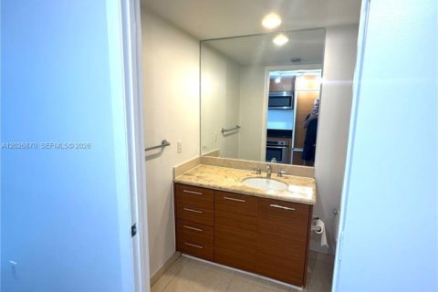 Condo in Miami, Florida  № 2192973 - photo 12