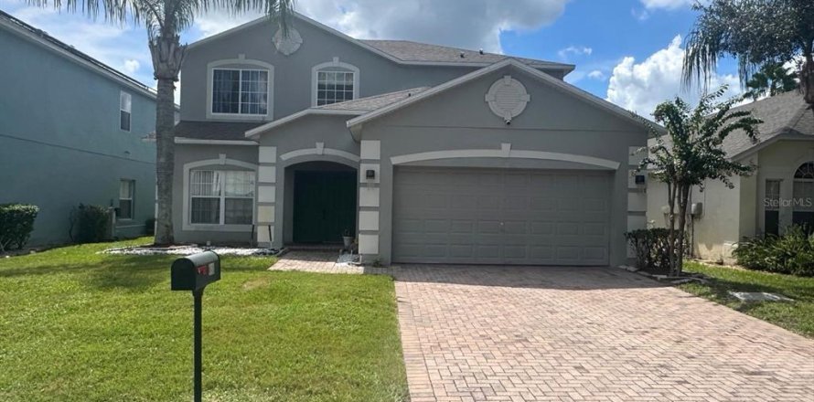 House in Davenport, Florida 5 bedrooms, 227.7 sq.m. № 2391228