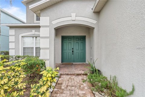 House in Davenport, Florida 5 bedrooms, 227.7 sq.m. № 2391228 - photo 2
