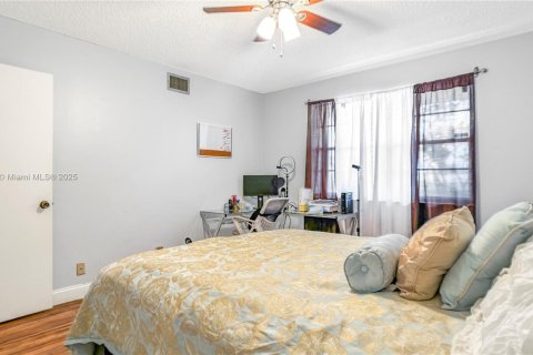Villa ou maison à vendre à Lauderhill, Floride: 2 chambres, 117.06 m2 № 2082215 - photo 18