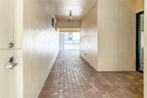 Villa ou maison à vendre à Lauderhill, Floride: 2 chambres, 117.06 m2 № 2082215 - photo 26