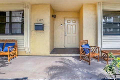 Villa ou maison à vendre à Lauderhill, Floride: 2 chambres, 117.06 m2 № 2082215 - photo 3