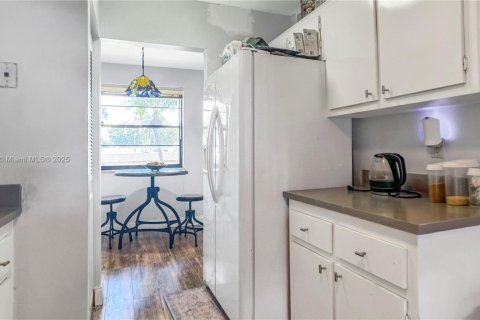 Villa ou maison à vendre à Lauderhill, Floride: 2 chambres, 117.06 m2 № 2082215 - photo 9