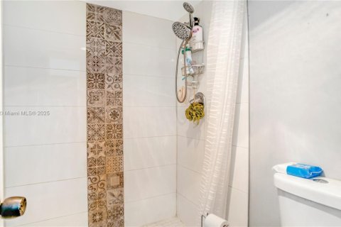 Villa ou maison à vendre à Lauderhill, Floride: 2 chambres, 117.06 m2 № 2082215 - photo 23