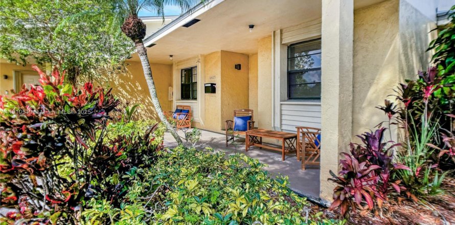 Villa ou maison à Lauderhill, Floride 2 chambres, 117.06 m2 № 2082215