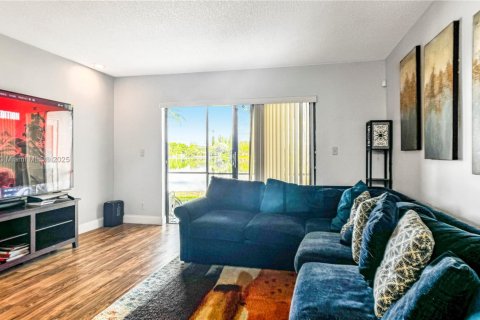 Villa ou maison à vendre à Lauderhill, Floride: 2 chambres, 117.06 m2 № 2082215 - photo 14