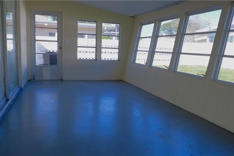 House in Saint Petersburg, Florida 2 bedrooms, 112.6 sq.m. № 1580698 - photo 20