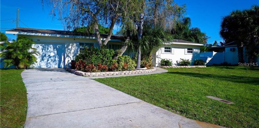 Casa en Saint Petersburg, Florida 2 dormitorios, 112.6 m2 № 1580698
