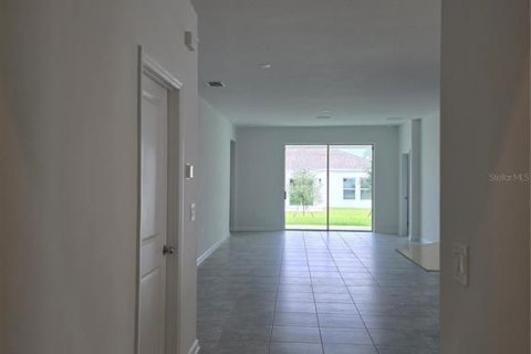 Villa ou maison à louer à Eagle Lake, Floride: 4 chambres, 199.74 m2 № 2099168 - photo 6