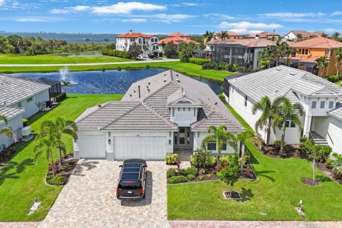 Casa en alquiler en Bradenton, Florida, 4 dormitorios, 214.7 m2 № 1847322 - foto 1