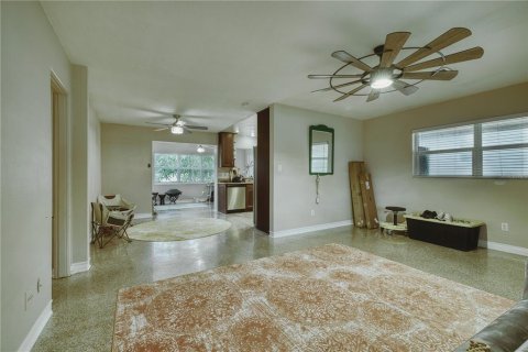 Casa en alquiler en Orlando, Florida, 3 dormitorios, 122.17 m2 № 1914474 - foto 13
