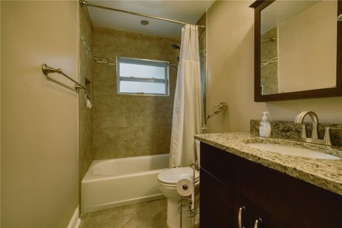 Casa en alquiler en Orlando, Florida, 3 dormitorios, 122.17 m2 № 1914474 - foto 11