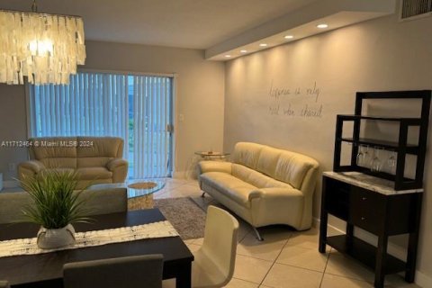 Купить кондоминиум в Халландейл-Бич, Флорида 2 спальни, 94.76м2, № 1934365 - фото 5