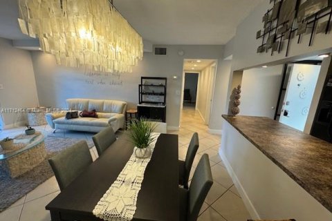 Купить кондоминиум в Халландейл-Бич, Флорида 2 спальни, 94.76м2, № 1934365 - фото 30