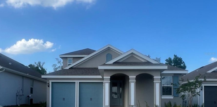 House in Minneola, Florida 4 bedrooms, 249.72 sq.m. № 1613104