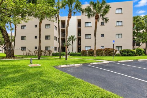 Condo à Miami, Floride, 3 chambres  № 2400650