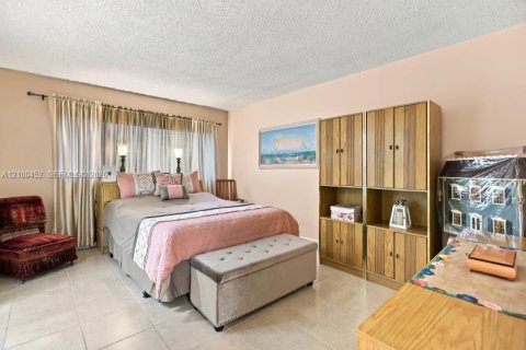 Copropriété à vendre à Miami, Floride: 3 chambres, 96.62 m2 № 2400650 - photo 10