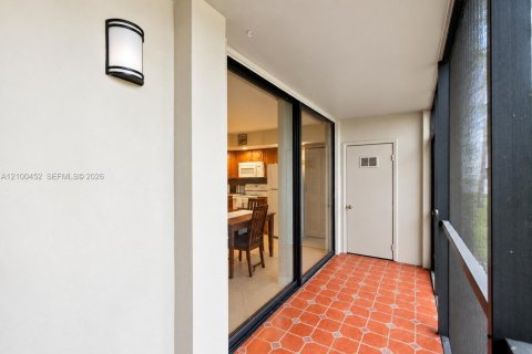Copropriété à vendre à Miami, Floride: 3 chambres, 96.62 m2 № 2400650 - photo 18