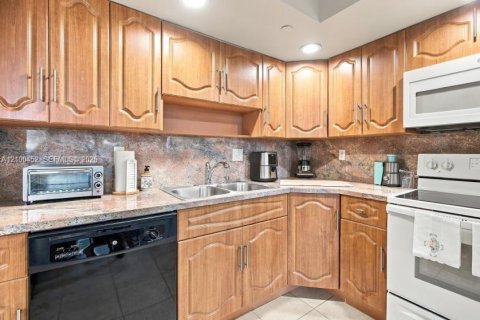 Copropriété à vendre à Miami, Floride: 3 chambres, 96.62 m2 № 2400650 - photo 7