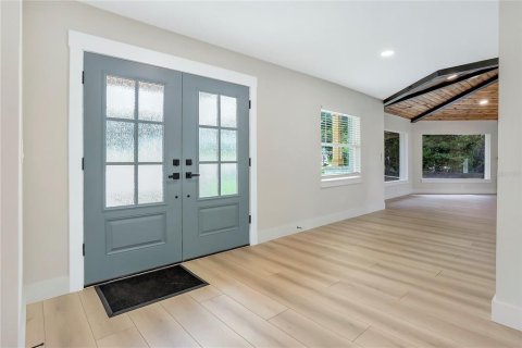 House in Apopka, Florida 5 bedrooms, 408.31 sq.m. № 1654286 - photo 4