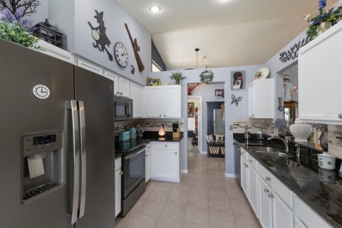 Villa ou maison à vendre à Bradenton, Floride: 4 chambres, 156.54 m2 № 1880654 - photo 11