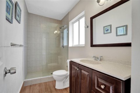 Villa ou maison à louer à Hollywood, Floride: 2 chambres, 108.14 m2 № 1929355 - photo 17