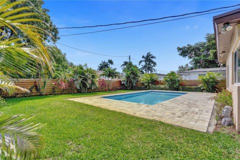 Casa en alquiler en Hollywood, Florida, 2 dormitorios, 108.14 m2 № 1929355 - foto 4
