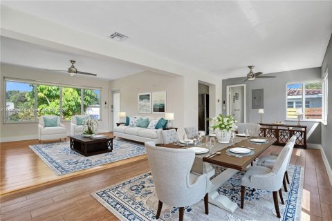 Villa ou maison à louer à Hollywood, Floride: 2 chambres, 108.14 m2 № 1929355 - photo 9
