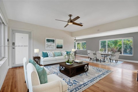 Villa ou maison à louer à Hollywood, Floride: 2 chambres, 108.14 m2 № 1929355 - photo 8