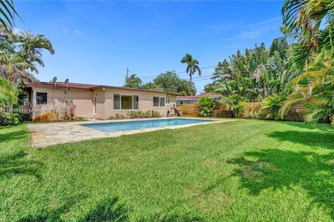 Villa ou maison à louer à Hollywood, Floride: 2 chambres, 108.14 m2 № 1929355 - photo 15