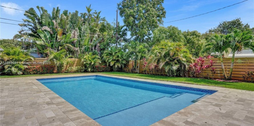 Villa ou maison à Hollywood, Floride 2 chambres, 108.14 m2 № 1929355