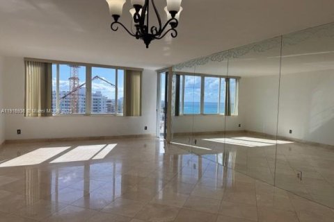 Condominio en alquiler en Miami Beach, Florida, 1 dormitorio, 91.04 m2 № 2016637 - foto 19