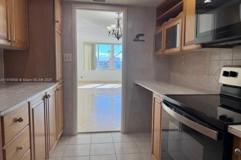 Condominio en alquiler en Miami Beach, Florida, 1 dormitorio, 91.04 m2 № 2016637 - foto 25