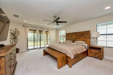 House in Fish Hawk, Florida 5 bedrooms, 399.02 sq.m. № 1887046 - photo 21