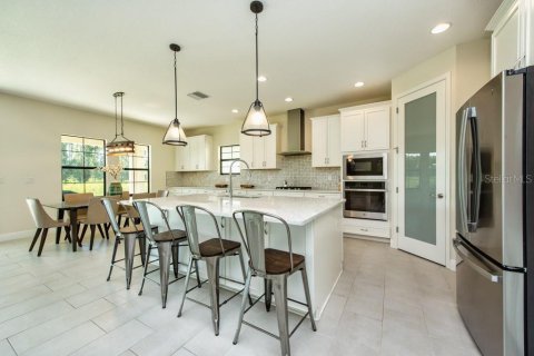 House in Fish Hawk, Florida 5 bedrooms, 399.02 sq.m. № 1887046 - photo 10