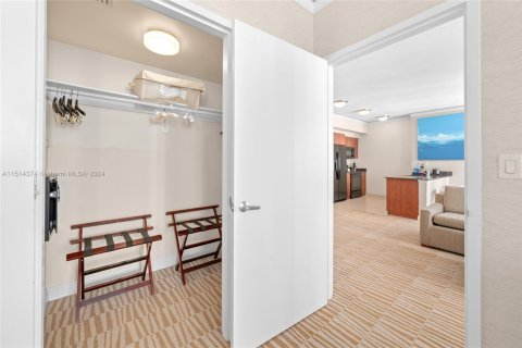 Condominio en venta en Sunny Isles Beach, Florida, 1 dormitorio, 94.85 m2 № 1961249 - foto 20