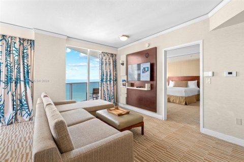 Condominio en venta en Sunny Isles Beach, Florida, 1 dormitorio, 94.85 m2 № 1961249 - foto 9