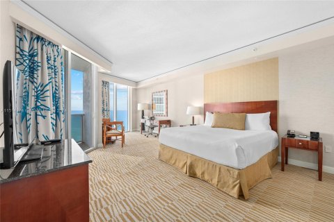Condominio en venta en Sunny Isles Beach, Florida, 1 dormitorio, 94.85 m2 № 1961249 - foto 10