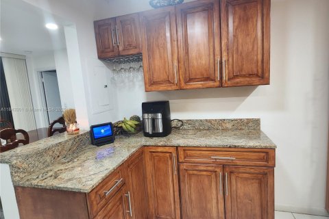 Condo in Coconut Creek, Florida, 3 bedrooms  № 1838673 - photo 12