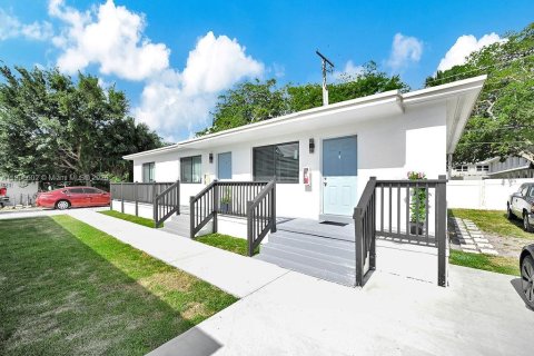 Immobilier commercial à vendre à North Miami, Floride: 351.54 m2 № 1748072 - photo 5
