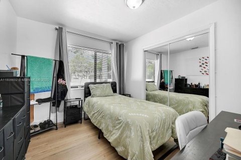 Immobilier commercial à vendre à North Miami, Floride: 351.54 m2 № 1748072 - photo 8