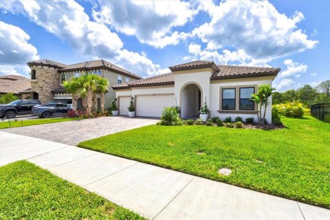 House in Parrish, Florida 4 bedrooms, 235.69 sq.m. № 2230492 - photo 10