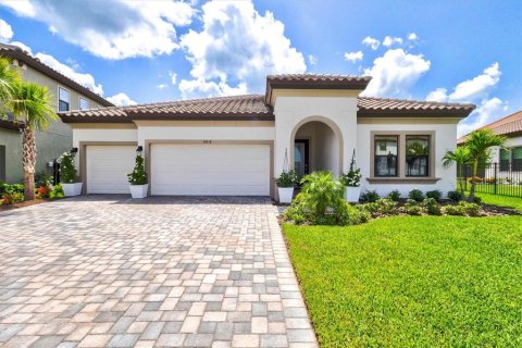House in Parrish, Florida 4 bedrooms, 235.69 sq.m. № 2230492 - photo 8
