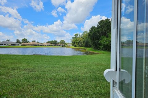 Copropriété à louer à Sun City Center, Floride: 2 chambres, 114.83 m2 № 2221571 - photo 4