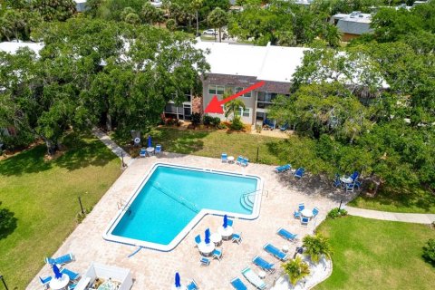 Condominio en New Smyrna Beach, Florida, 2 dormitorios  № 2101941